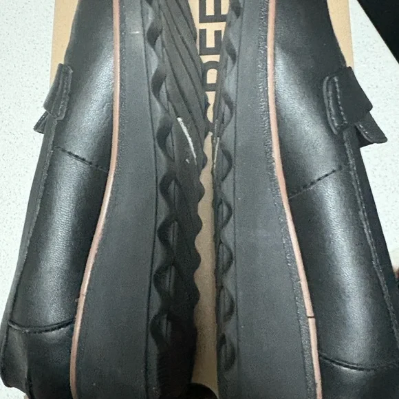 Clarks Black Leather Loafers for Women - Picture 5 of 7